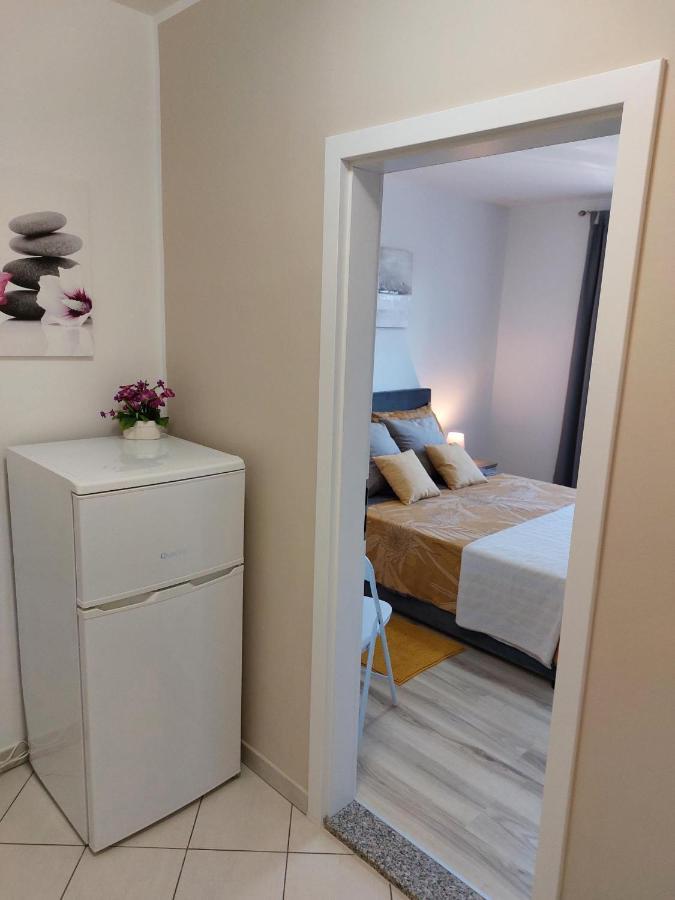 רוביני Room Violeta מראה חיצוני תמונה